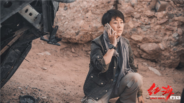 《红海行动》发布特辑 “战地玫瑰”齐登场诠释巾帼不让须眉