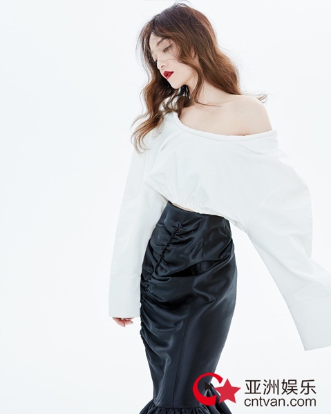 张韶涵献声电影《南极之恋》推广曲 演绎“年度最纯粹爱情”