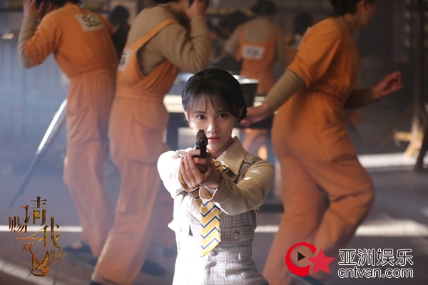 《请赐我一双翅膀》 史上最惨剧组欢乐杀青