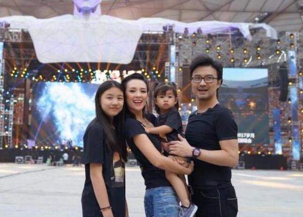 章子怡生日景甜送祝福 没想到章子怡用四个字证实了“科甜”恋情