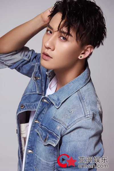 群星献唱狗年神曲《酷狗过新年》喜气洋洋迎新春