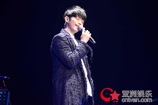 张栋梁巡回演唱会台本开唱，腾讯音乐娱乐集团全程直播