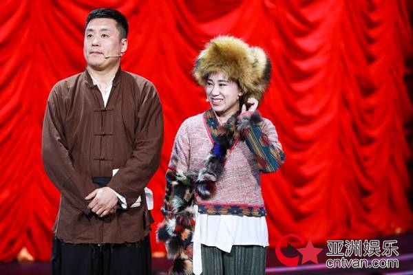 《欢乐喜剧人》贾冰贾玲上演贾式兄妹喜剧
