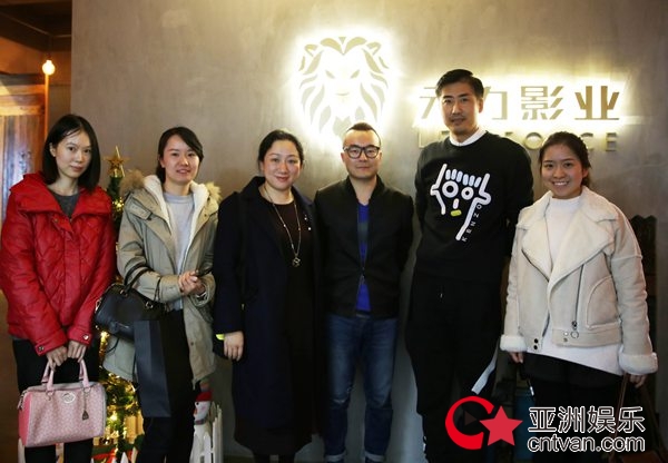 《蔚蓝50米》点击破5亿获广电肯定&nbsp;为青春网剧树行业标杆