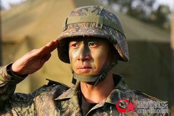 “自带BGM的男人”空降《声临其境》 超酥粤语致敬张国荣引人落泪