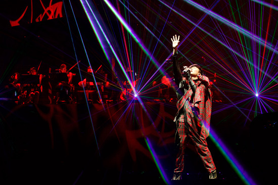 JJ林俊杰圣所世界巡回演唱会上海开唱 汇集国