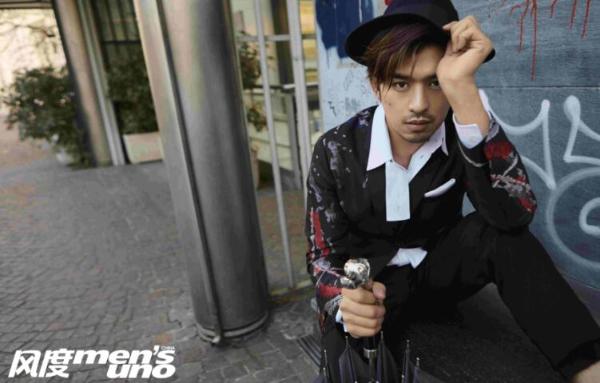 陈柏霖做生活的聆听者 登杂志3月刊封面尽展男性