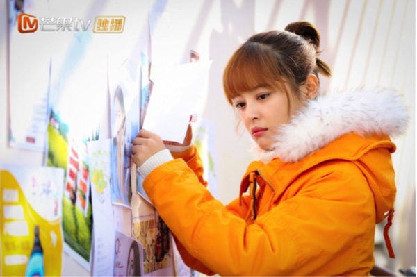 辛芷蕾新剧挑战少女人设,齐刘海搭配丸子头神似宋慧乔
