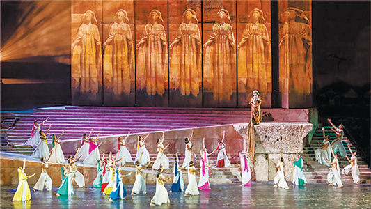 《穿越丝路》以歌舞连接中外