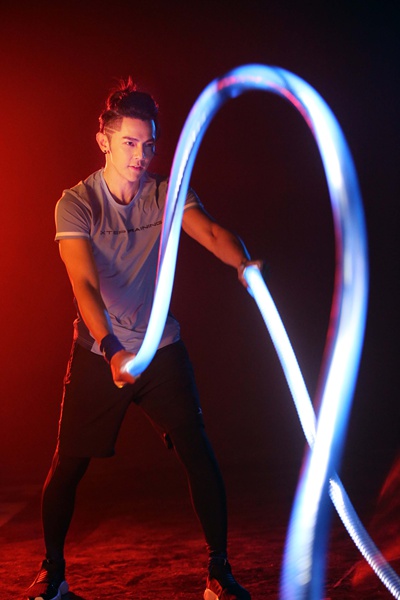 汪东城《动力向前》MV超燃上线 敢于突破永保初心