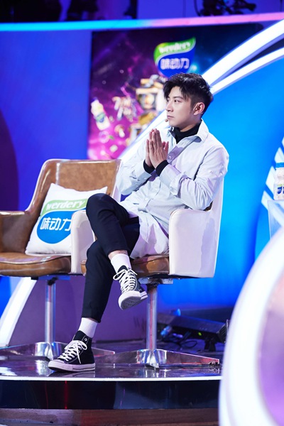 《奇迹时刻》圆满收官 高晓攀化身勇士挑战高危魔术