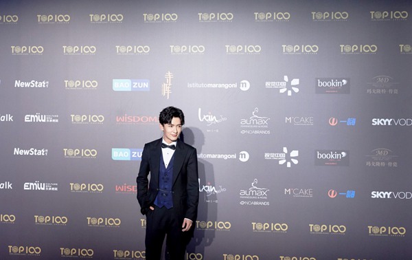 TOP100外滩时尚盛典闪耀上海