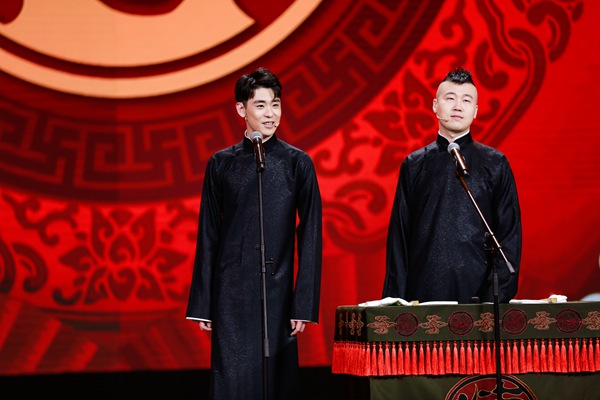 《欢乐喜剧人》“终极魔王”大潘、佳佳来战 张云雷重伤后涅槃