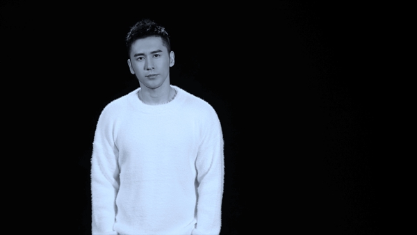 《谁》：高大上的张伦硕，唱歌却是小而美