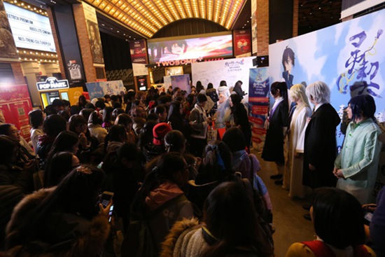 “痛”陆地、“包”天空！“灵契蓝”红遍全球