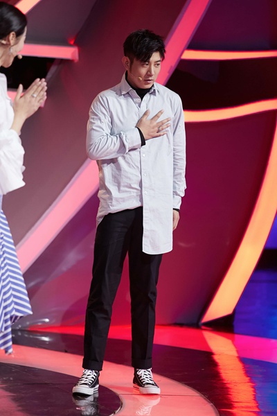 《奇迹时刻》圆满收官 高晓攀化身勇士挑战高危魔术