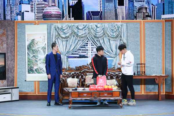 《欢乐喜剧人》宋晓峰丫蛋再饰情侣,“老丈人”程野上线