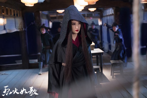 《烈火如歌》曝“侠气燃魂”动作海报 周渝民迪丽热巴开启高能反击