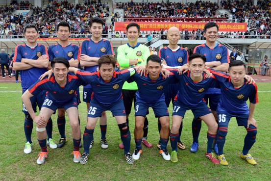 “关注消防 关爱宝贝”香港明星足球队中山公益赛大比分战和