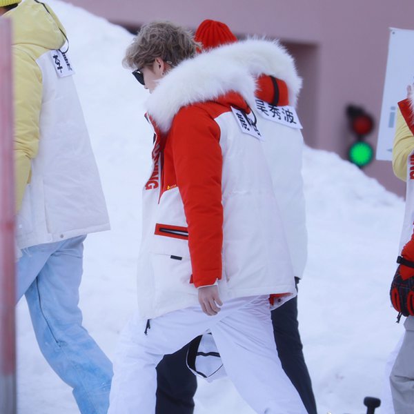 ܰɡ·͸ع 㲨¹̫ͬ