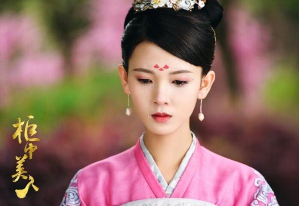 《柜中美人》陈瑶惊喜不断 萝莉脸御姐身开启美颜暴击