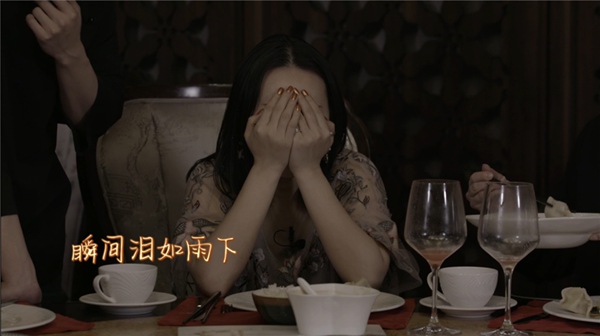 她是俄罗斯荧屏上最闪亮的中国面孔 本期《最爱故乡味》让杨歌瞬间泪崩