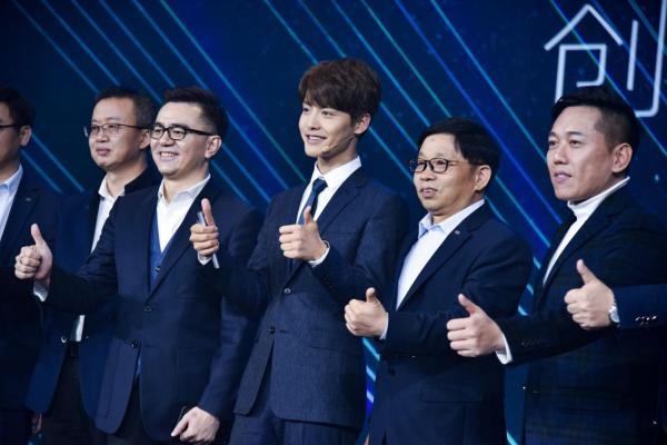 马天宇携手粉丝助阵TCL春发会甜蜜直击