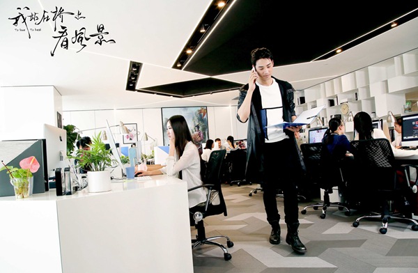 《我站在桥上看风景》姜潮李溪芮甜蜜升级 “治愈系爱情”引万千期待