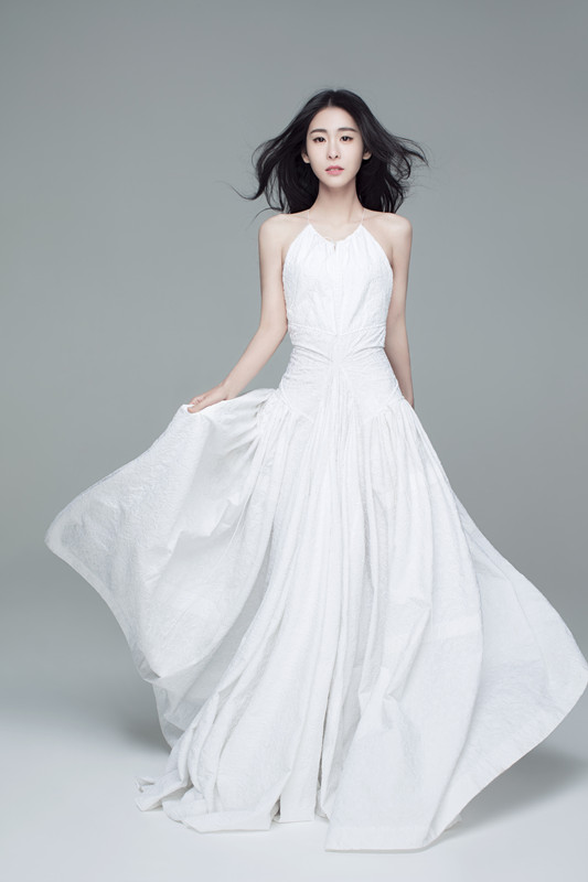 张碧晨献声《烈火如歌》 人物主题曲《听雪》首发上线