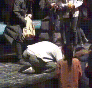 白血病女孩美梦成真 获胡歌暖心赠票《如梦之梦》