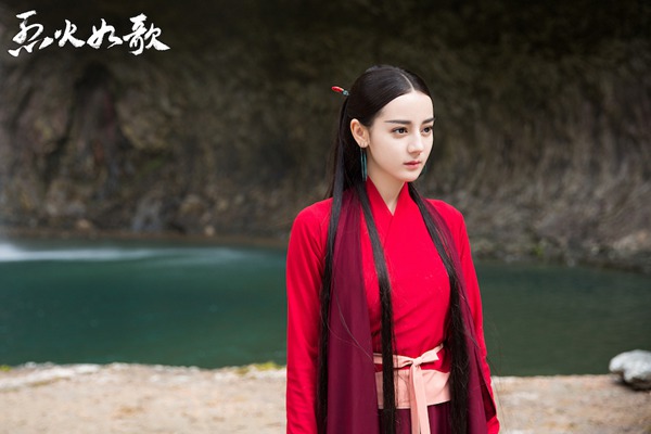 《烈火如歌》曝“侠气燃魂”动作海报 周渝民迪丽热巴开启高能反击