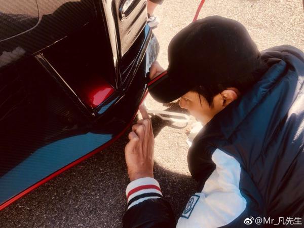 吴亦凡jio式鸡汤上线 网友笑称“行走的鸡汤凡”