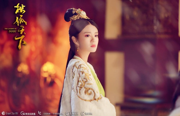 《独孤天下》般若气场全开登位皇后 安以轩俏皮分享般若色