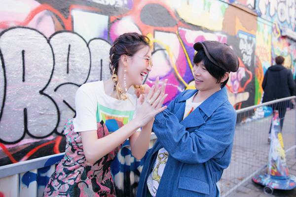 万云峰为金晨打造巴黎周造型 最潮最美高街范儿