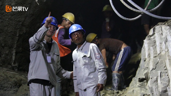 芒果TV《我的青春在丝路》热播 中国青年尼泊尔“南水北调”