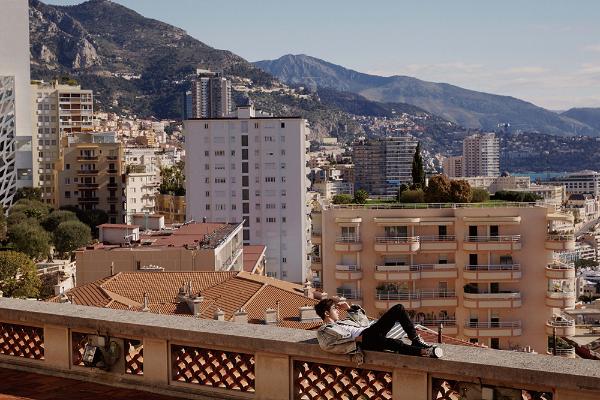 曾舜晞时尚写真曝光 造型简约展现别样优雅