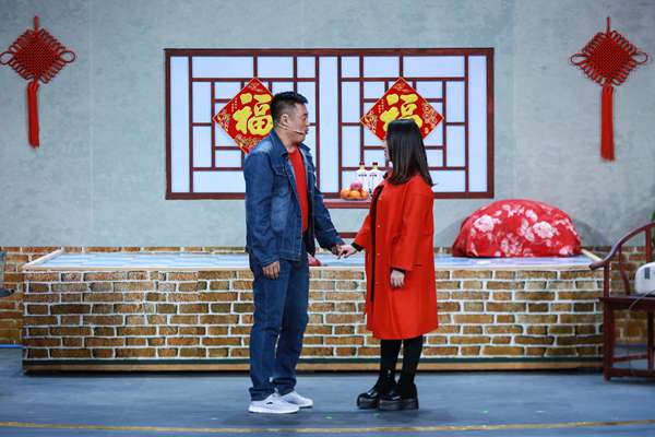 《欢乐喜剧人》宋晓峰丫蛋再饰情侣,“老丈人”程野上线