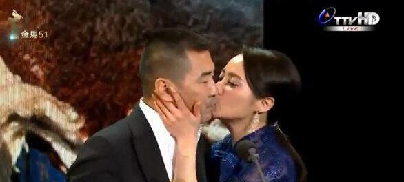 蒋勤勤和闺蜜一起晒孕肚照 力破塑料姐妹花传闻