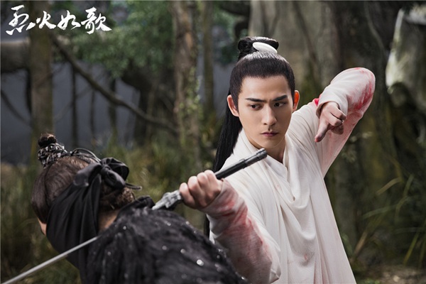 《烈火如歌》开播 周渝民迪丽热巴领衔绝美燃情江湖奇恋