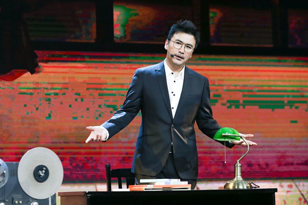 柳云龙综艺首秀《声临其境》搞怪 被谍战剧耽误的段子手