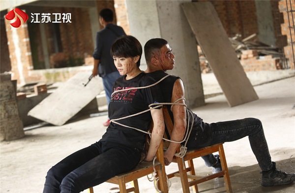 “铿锵玫瑰”夏冬像火又像冰 《利刃出击》牟星和杨烁“不打不相识”