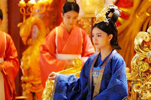 《独孤天下》安以轩姐姐力爆棚 网友：想要拥有同款阿姐