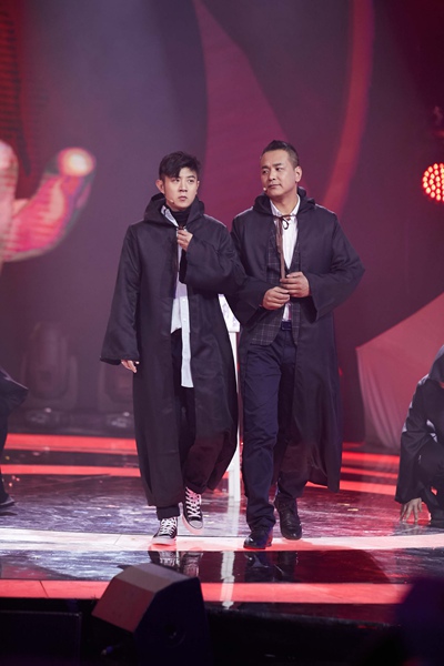 《奇迹时刻》圆满收官 高晓攀化身勇士挑战高危魔术