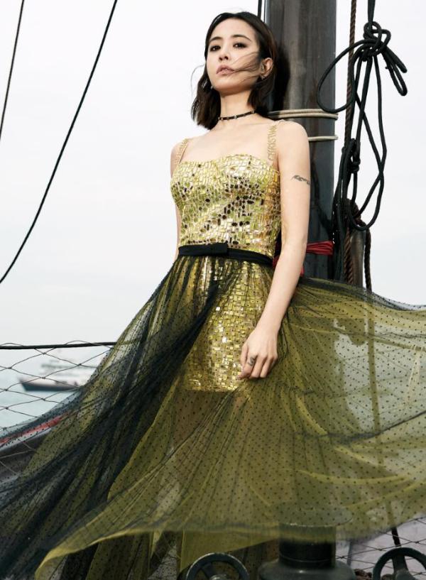 气场强大执掌人生航向 蔡依林:期待以音乐事业回馈社会