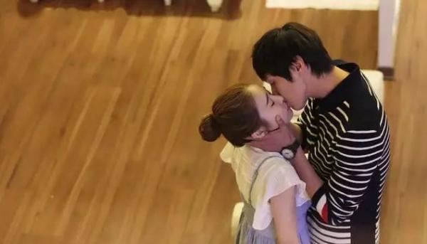 豆瓣评分8.6，万年女配熬成唯一女主！