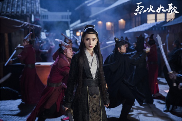《烈火如歌》开播 周渝民迪丽热巴领衔绝美燃情江湖奇恋