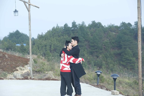 袁弘精心准备离别惊喜 途中上演疯狂追狗记