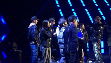 《这就是铁甲》首录 郑爽好奇宝宝上线装扮抢镜