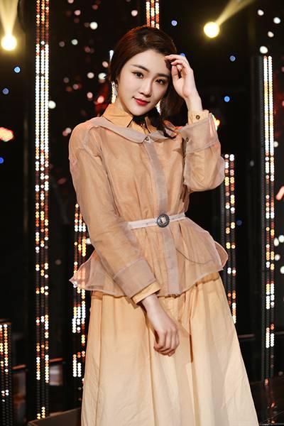 《声临其境》大秀上演 张可盈为赵立新朱亚文打Call