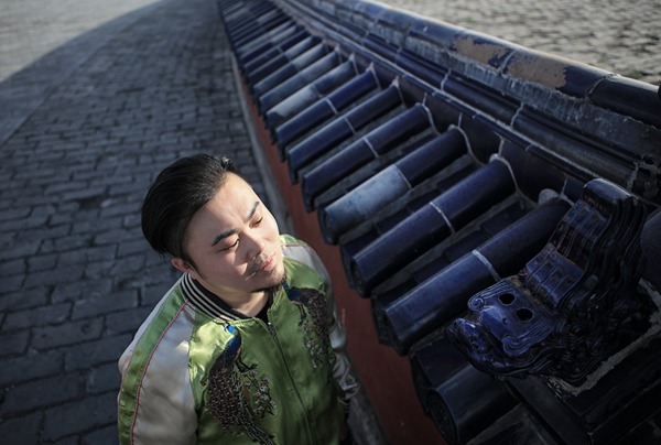 杨晨新专辑《少年后传》回归传统重金属